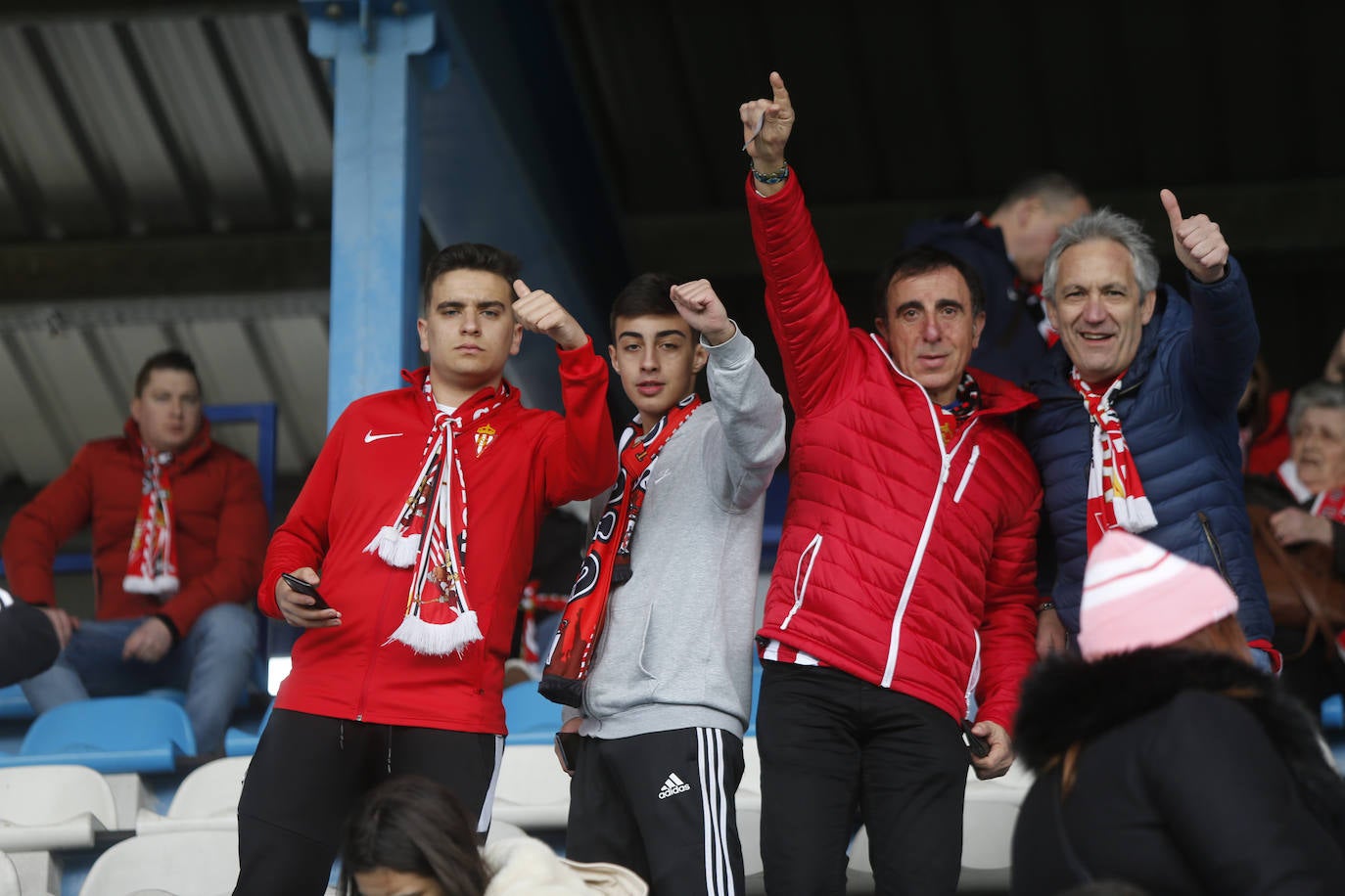 Fotos: ¿Estuviste en el Ponferradina – Sporting? ¡Búscate!