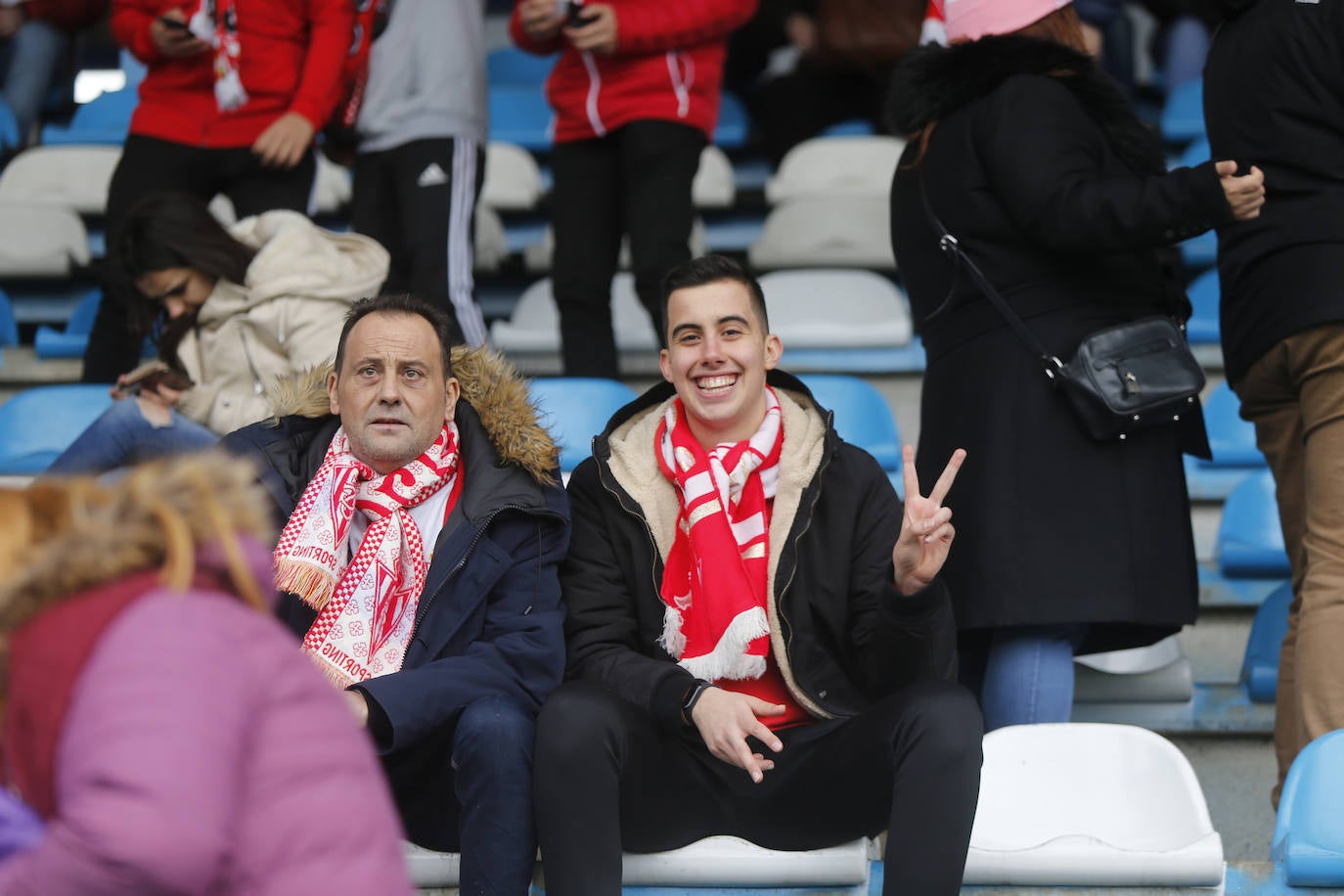 Fotos: ¿Estuviste en el Ponferradina – Sporting? ¡Búscate!