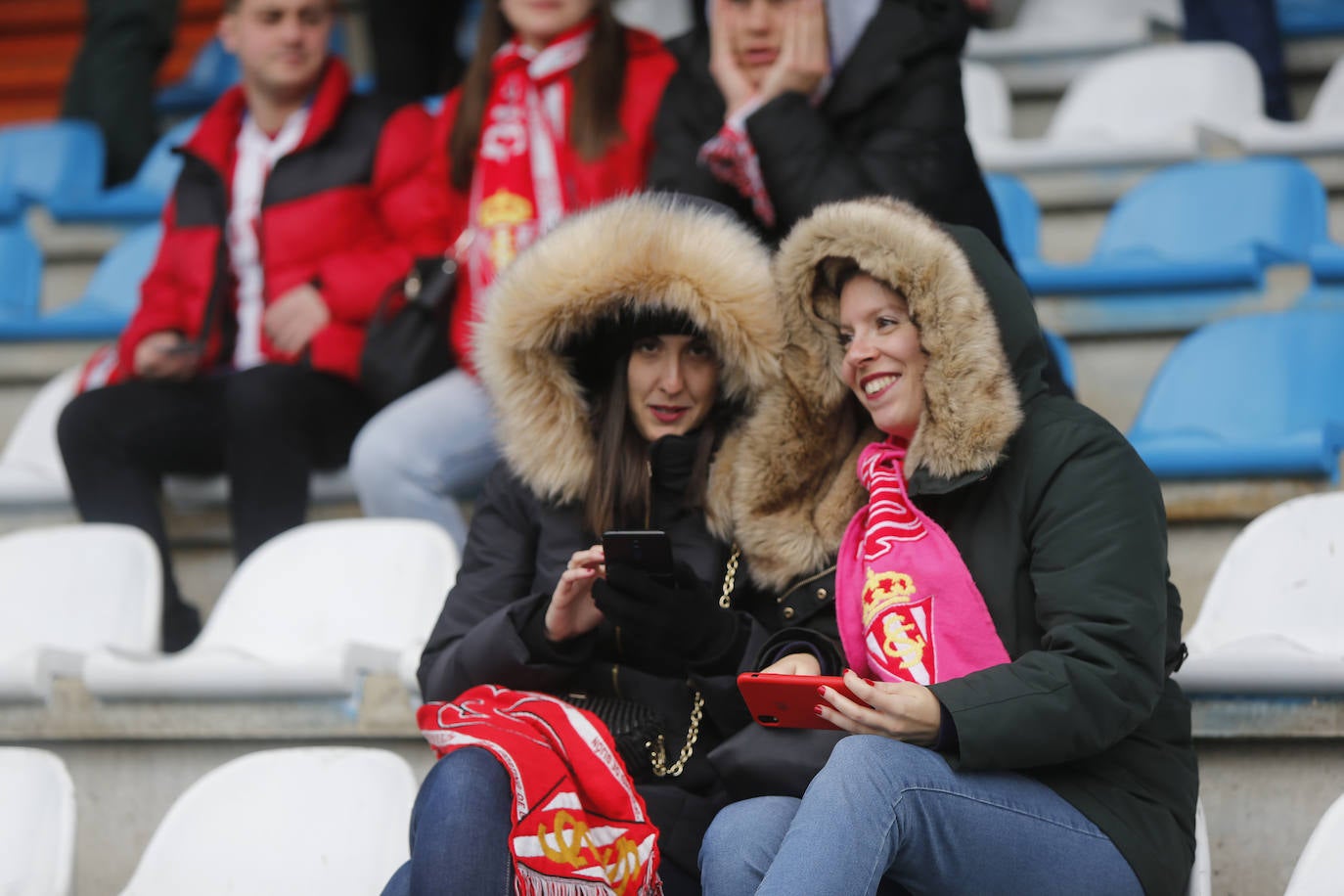 Fotos: ¿Estuviste en el Ponferradina – Sporting? ¡Búscate!