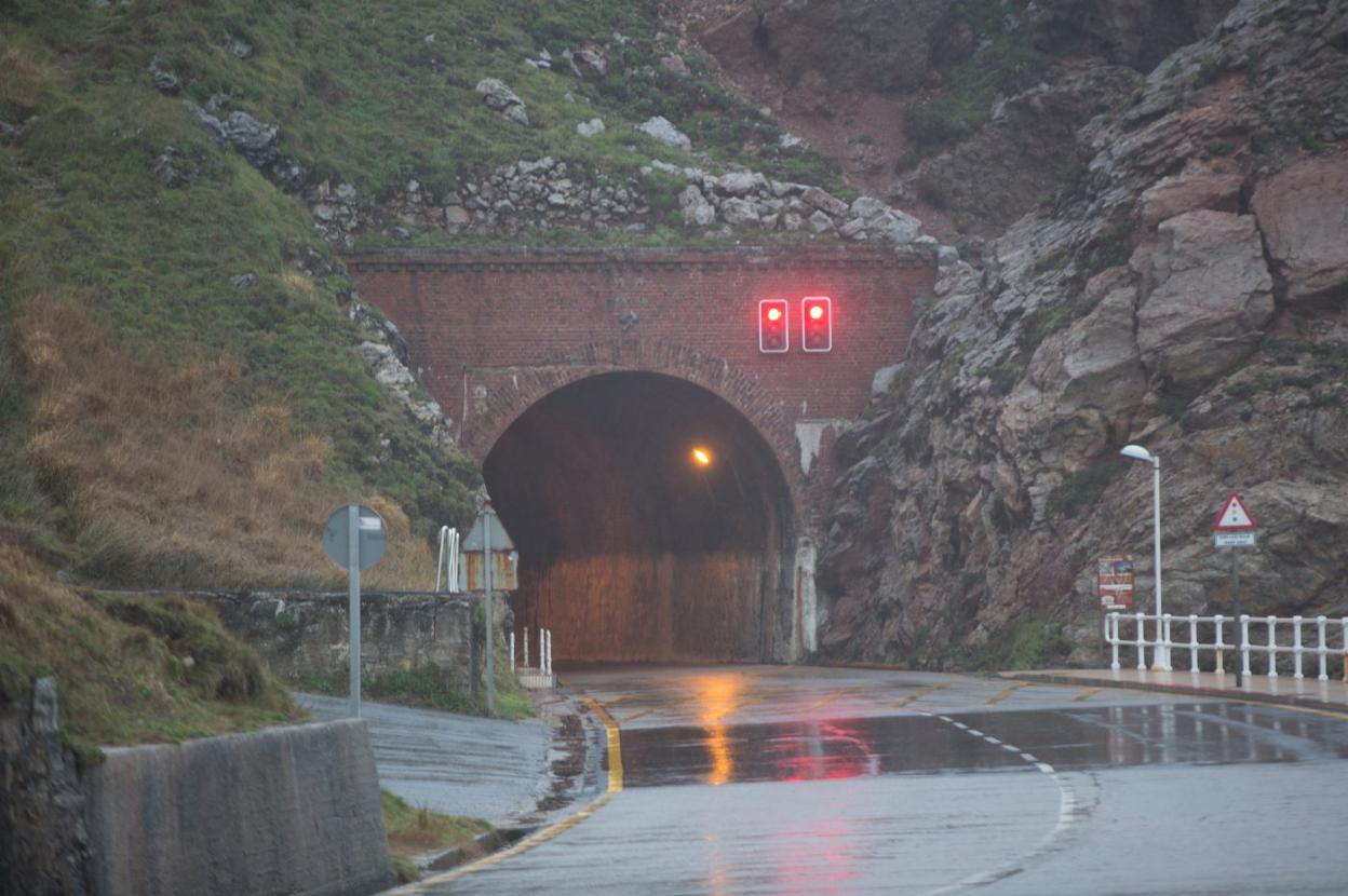 En las horas de la pleamar el tráfico en el túnel estará controlado y podrá cerrarse. 