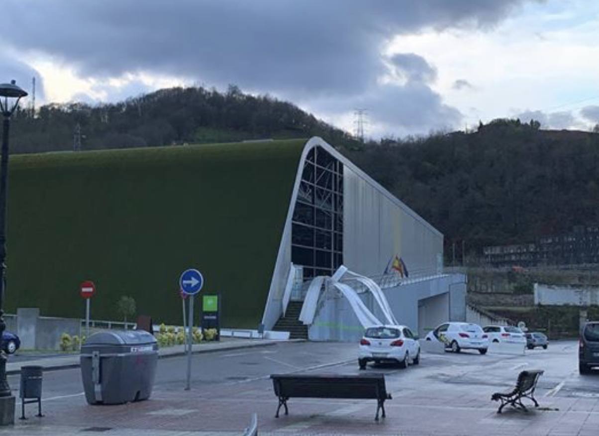 La costa oriental de Asturias está en alerta roja por fenómenos costeros en los últimos coletazos de 'Karine'