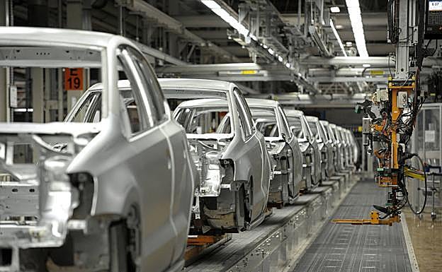 Trabajo recomienda a las empresas paralizar su actividad si hay «riesgo»