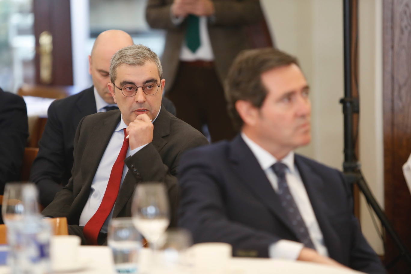 El presidente de la Confederación Española de Organizaciones Empresariales (CEOE) participa en la jornada 'Retos y oportunidades de las empresas ante el nuevo ciclo', organizada por EL COMERCIO y Liberbank