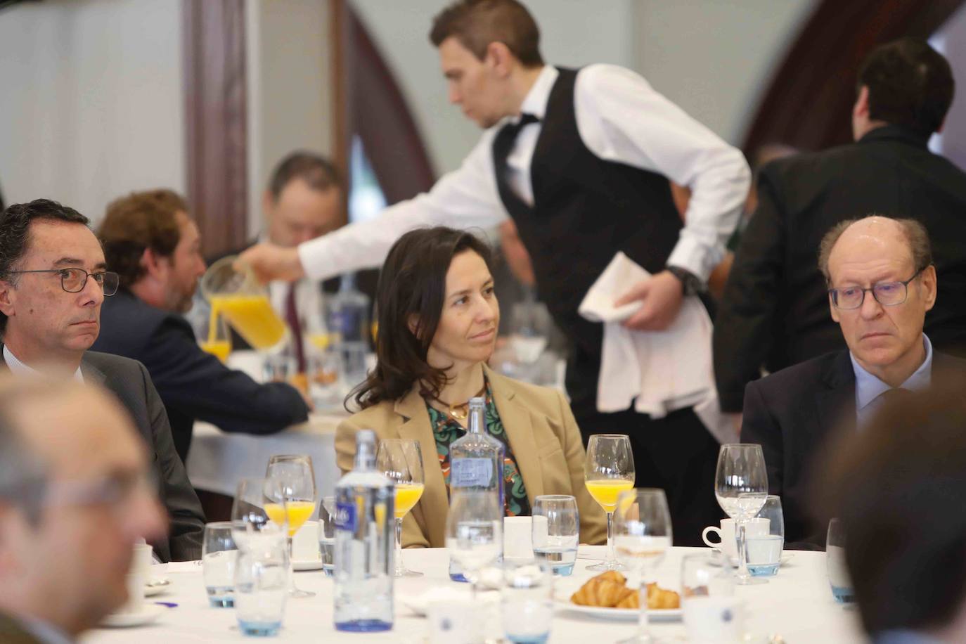 El presidente de la Confederación Española de Organizaciones Empresariales (CEOE) participa en la jornada 'Retos y oportunidades de las empresas ante el nuevo ciclo', organizada por EL COMERCIO y Liberbank