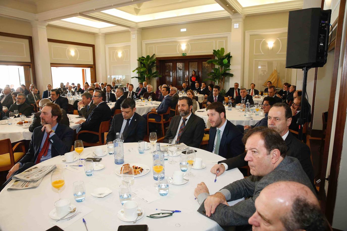 El presidente de la Confederación Española de Organizaciones Empresariales (CEOE) participa en la jornada 'Retos y oportunidades de las empresas ante el nuevo ciclo', organizada por EL COMERCIO y Liberbank