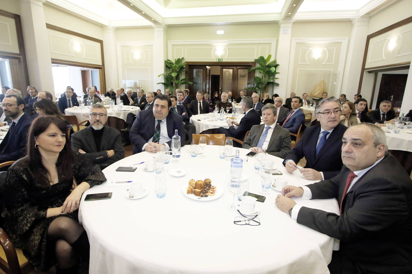 El presidente de la Confederación Española de Organizaciones Empresariales (CEOE) participa en la jornada 'Retos y oportunidades de las empresas ante el nuevo ciclo', organizada por EL COMERCIO y Liberbank