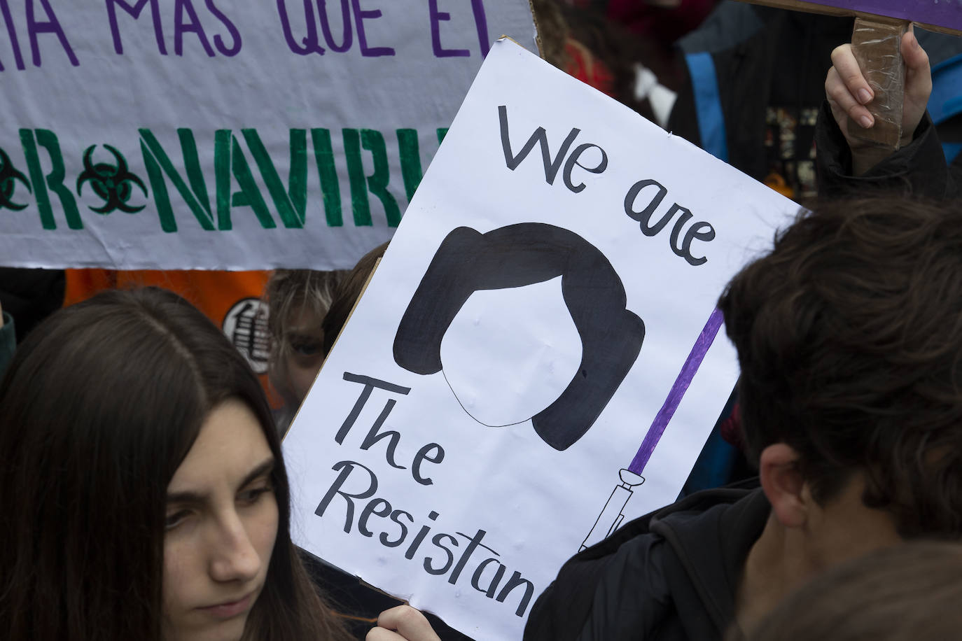 Alumnos de institutos y universidades de la región exigen en las calles el cese de la violencia machista que ya se ha cobrado la vida de 22 mujeres en lo que va de año