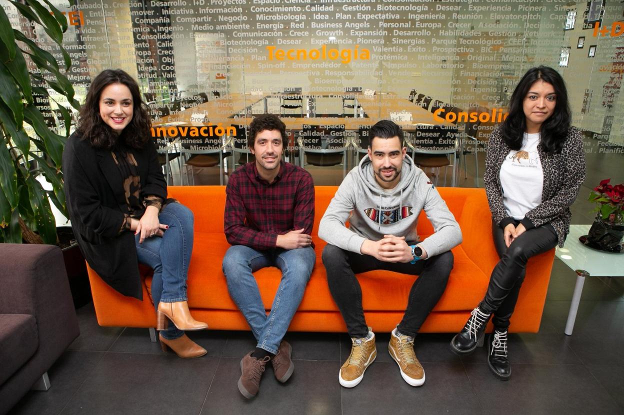 Carlota Abello, David Cañal, Héctor Álvarez y Paula Estrada. 