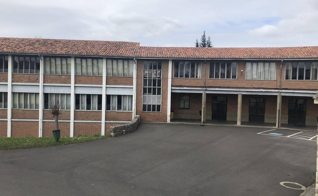El centro Fundación Masaveu de Oviedo suspende las clases tras el positivo por coronavirus de un profesor