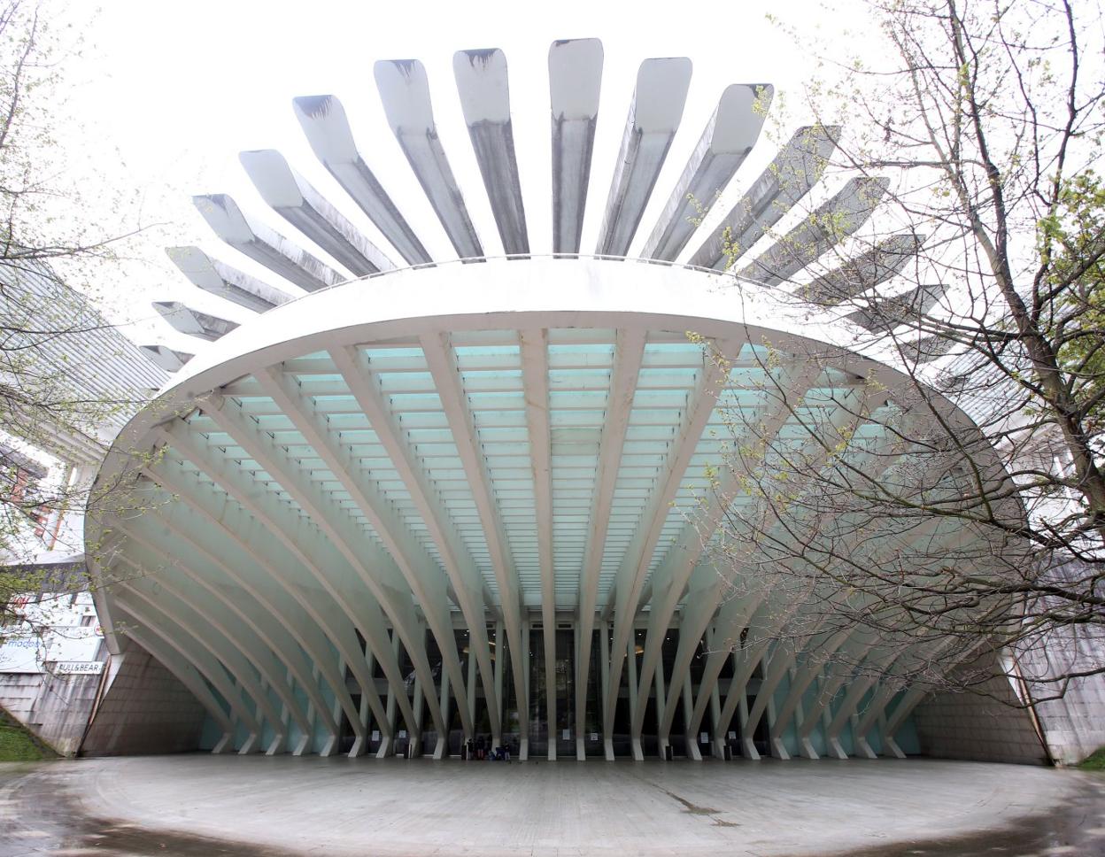 El centro comercial Modoo del edificio Calatrava, cerrado desde el pasado 31 de marzo. 