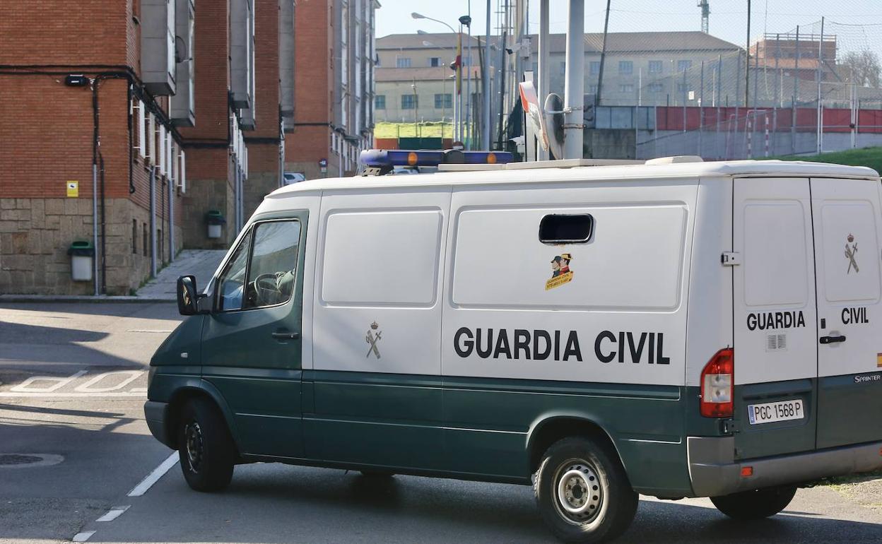 Comandancia de la Guardia Civil de Contrueces.