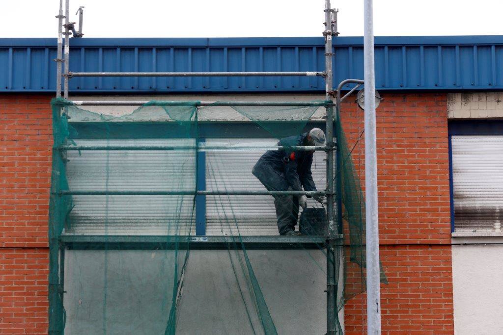 Los trabajadores comienzan una jornada laboral con estado de Alarma en vigor