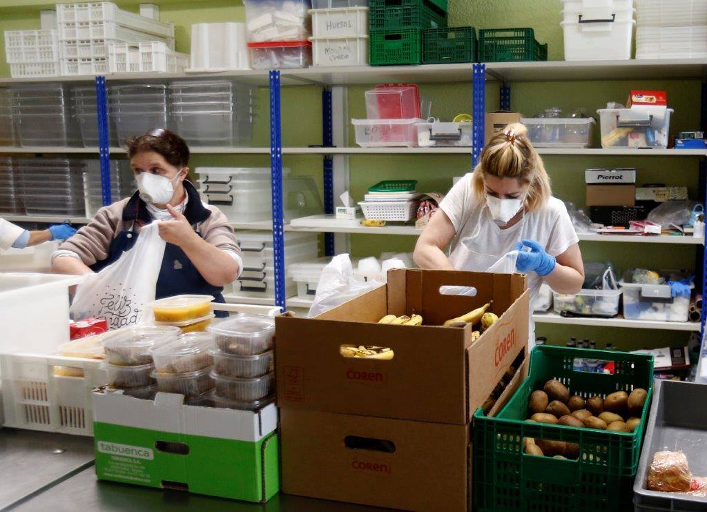 Los trabajadores comienzan una jornada laboral con estado de Alarma en vigor