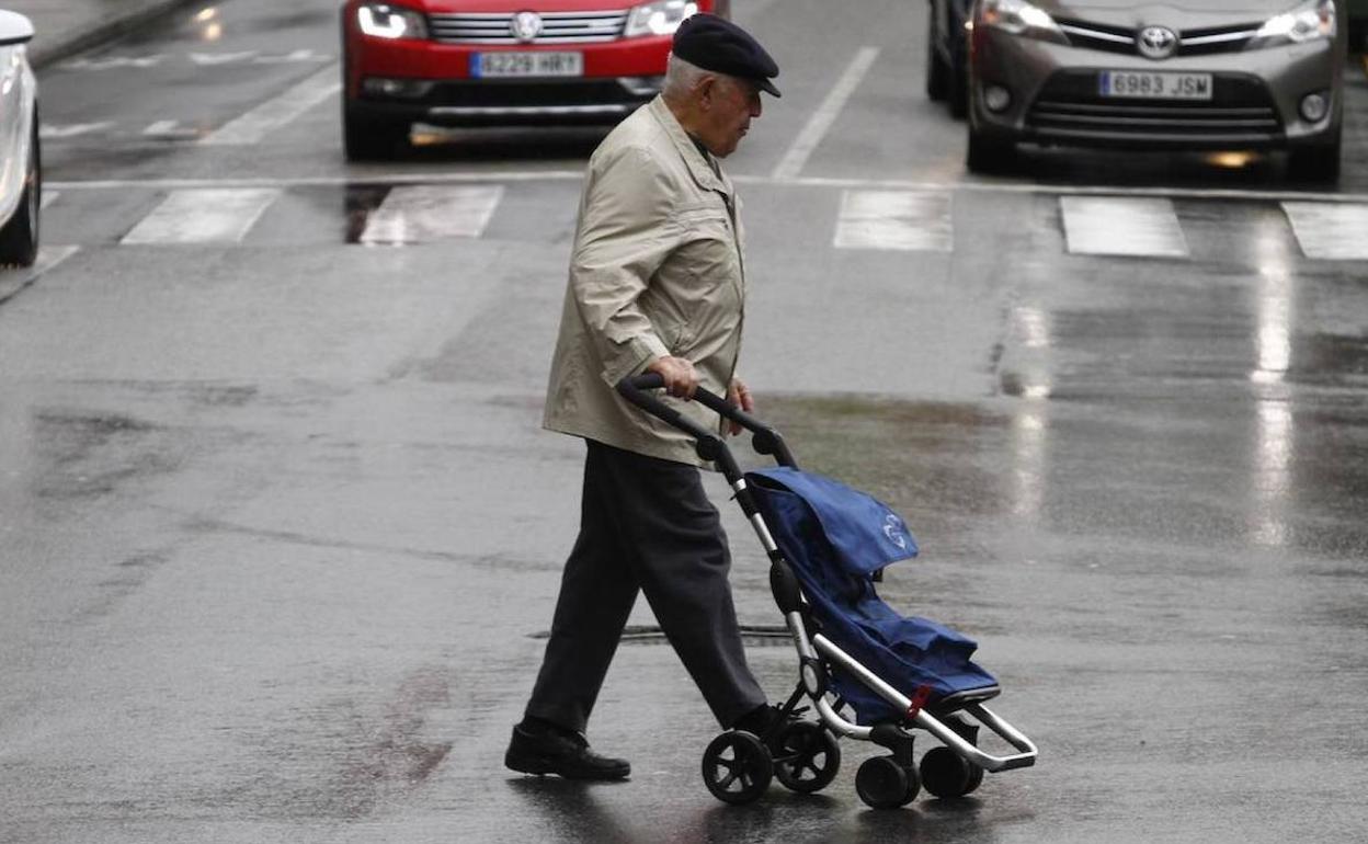 Coronavirus en Asturias | Alertan de una estafa en Llanes a personas mayores