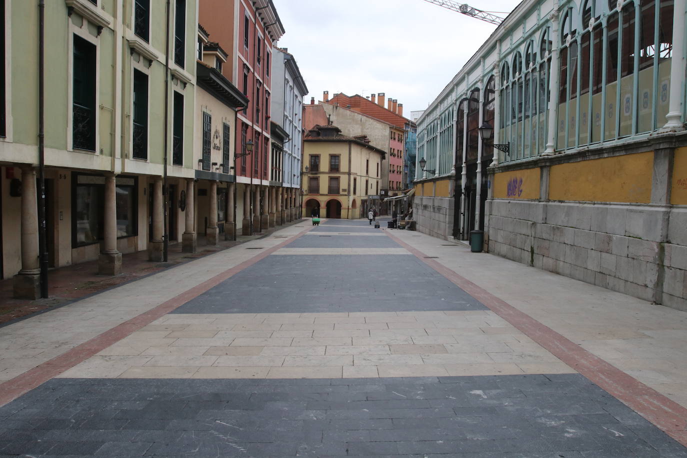 Apenas ciudadanos es la tónica general en las calles y carreteras asturianas