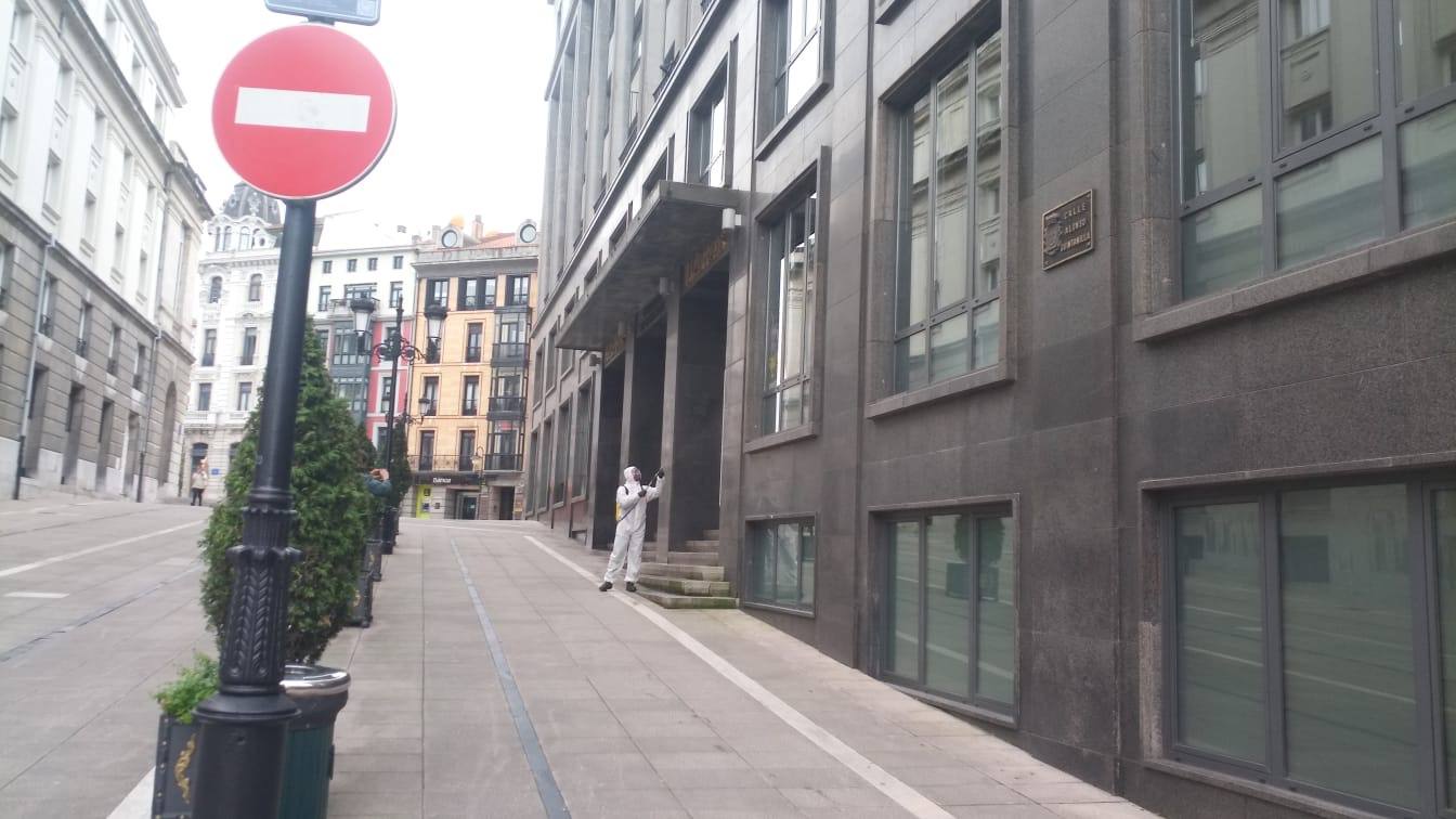 Los integrantes de la UME tendrán como una de las labores fundamentales la limpieza de edificios y zonas de uso público como estasciones de tren o autobús