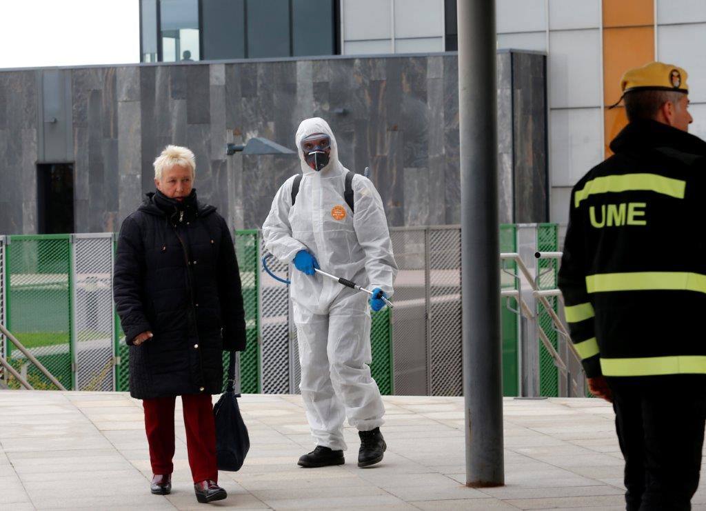 Los integrantes de la UME tendrán como una de las labores fundamentales la limpieza de edificios y zonas de uso público como estasciones de tren o autobús