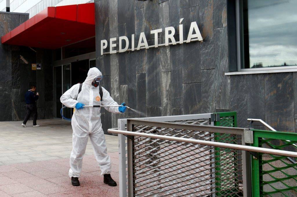 Los integrantes de la UME tendrán como una de las labores fundamentales la limpieza de edificios y zonas de uso público como estasciones de tren o autobús