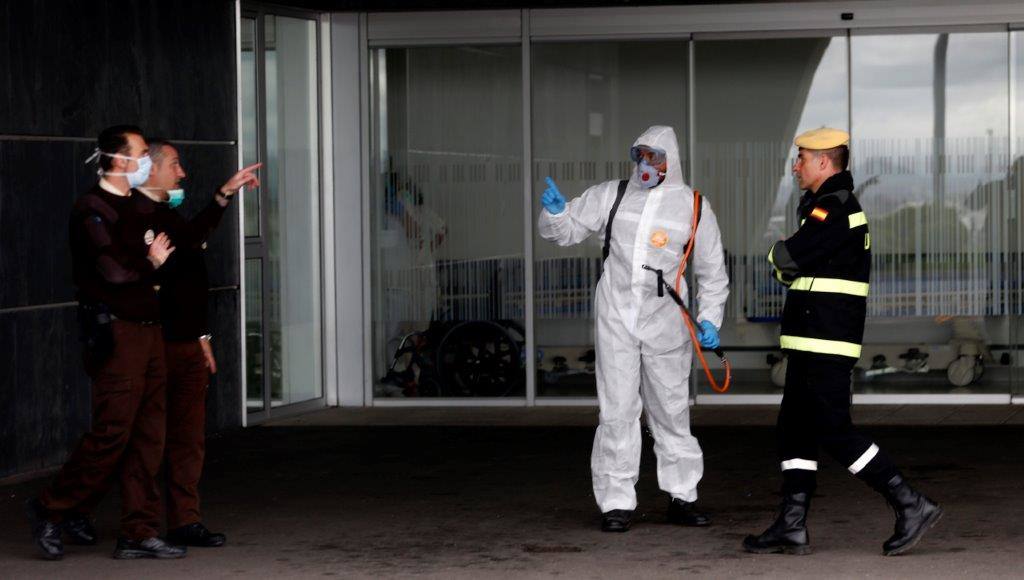 Los integrantes de la UME tendrán como una de las labores fundamentales la limpieza de edificios y zonas de uso público como estasciones de tren o autobús