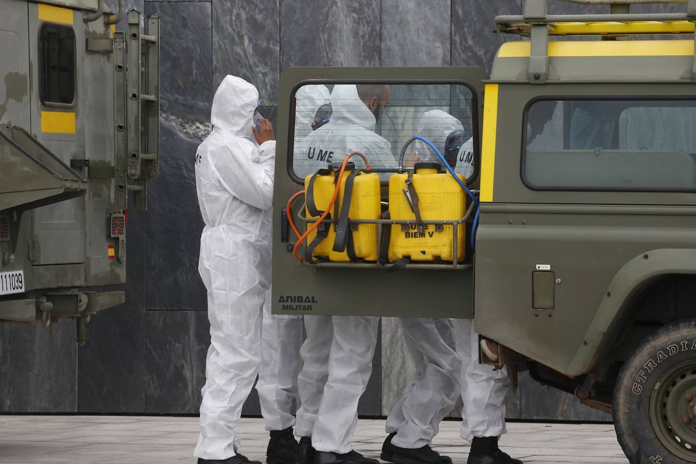 Los integrantes de la UME tendrán como una de las labores fundamentales la limpieza de edificios y zonas de uso público como estasciones de tren o autobús