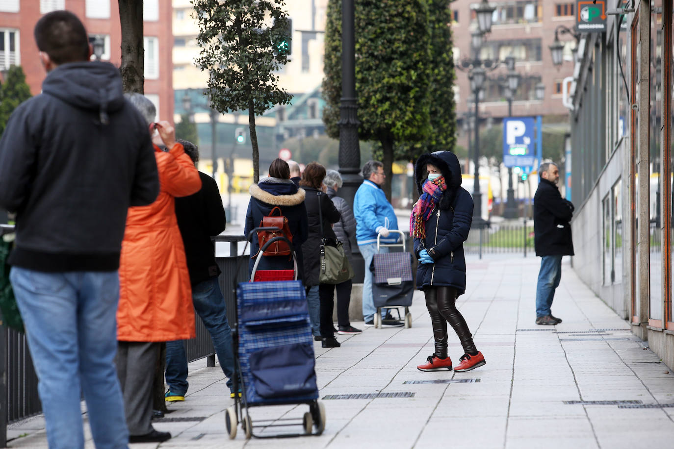Los asturianos siguen viviendo bajo las restricciones que impone el Estado de Alarma por el coronavirus 