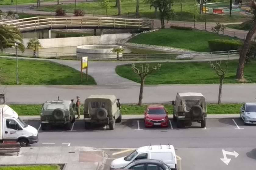 Noventa miembros de la Unidad Militar de Emergencias (UME) centran sus esfuerzos este sábado en la desinfección y limpieza de varios centros de salud de Asturias para prevenir la expansión del coroavirus. 