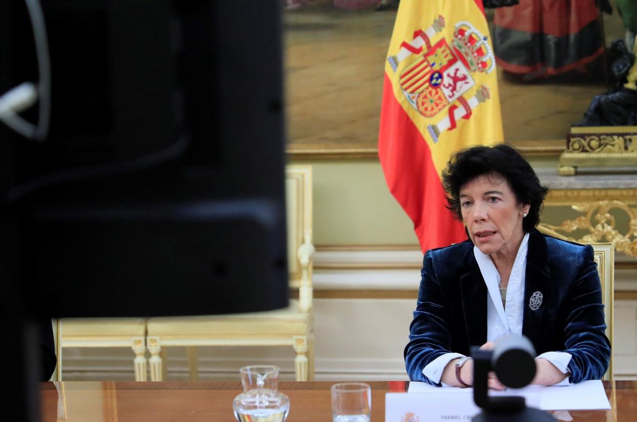 La ministra de Educación, Isabel Celáa, se reunió ayer con las comunidades autónomas. 