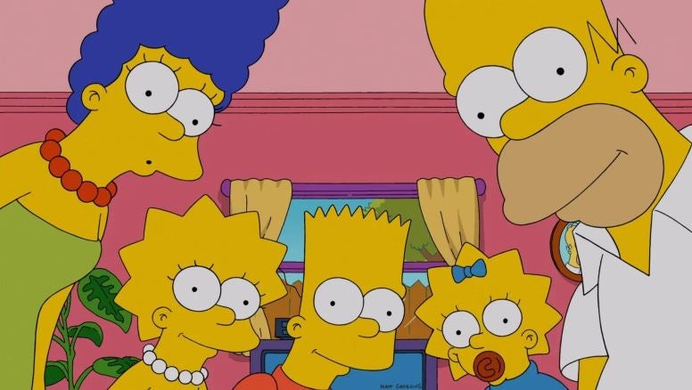 LOS SIMPSON | La serie es una sátira hacia la sociedad estadounidense que narra la vida y el día a día de una familia de clase media de ese país (Homer, Marge, Bart, Lisa y Maggie Simpson) que vive en un pueblo ficticio llamado Springfield.