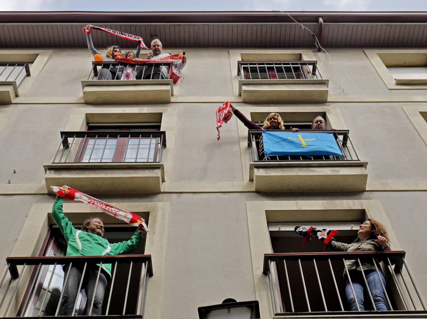 Fotos: El derbi en los balcones