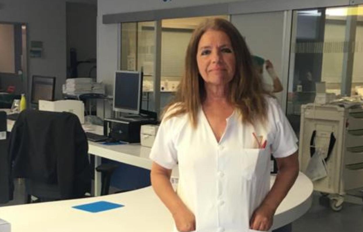 La doctora Dolores Escudero, estos días, en la UCI del HUCA. 