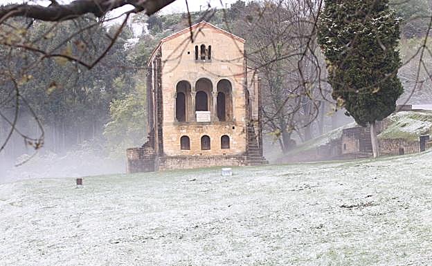 Imagen. Oviedo, blanco primaveral