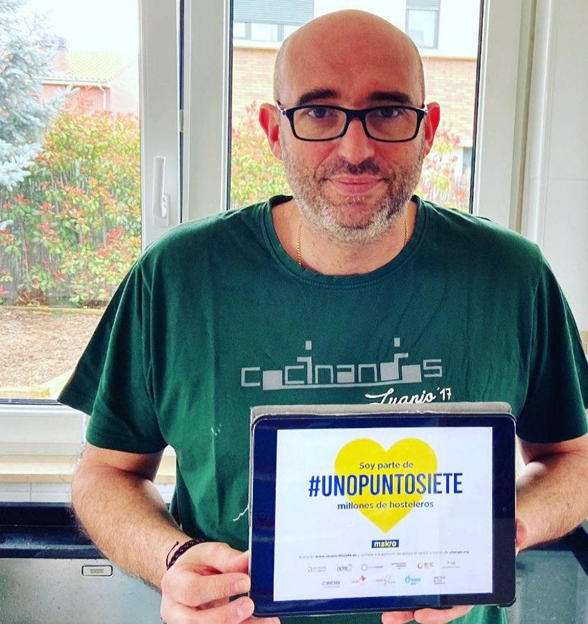 Juanjo Pérez, mitad indispensable del restaurante leonés Cocinandos junto a Yolanda León. 