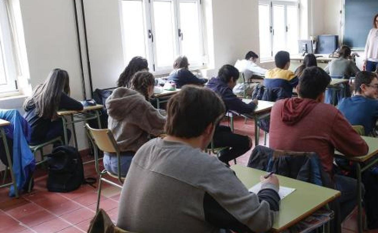 Educación garantiza que no se avanzará materia ni se evaluará mientras no haya clases