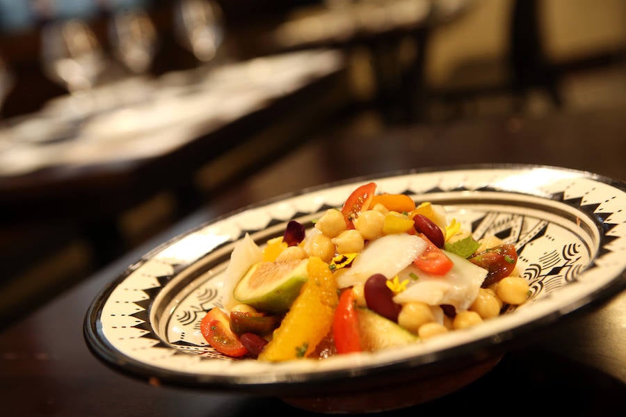 Ensalada de legumbres y bacalao confitado 