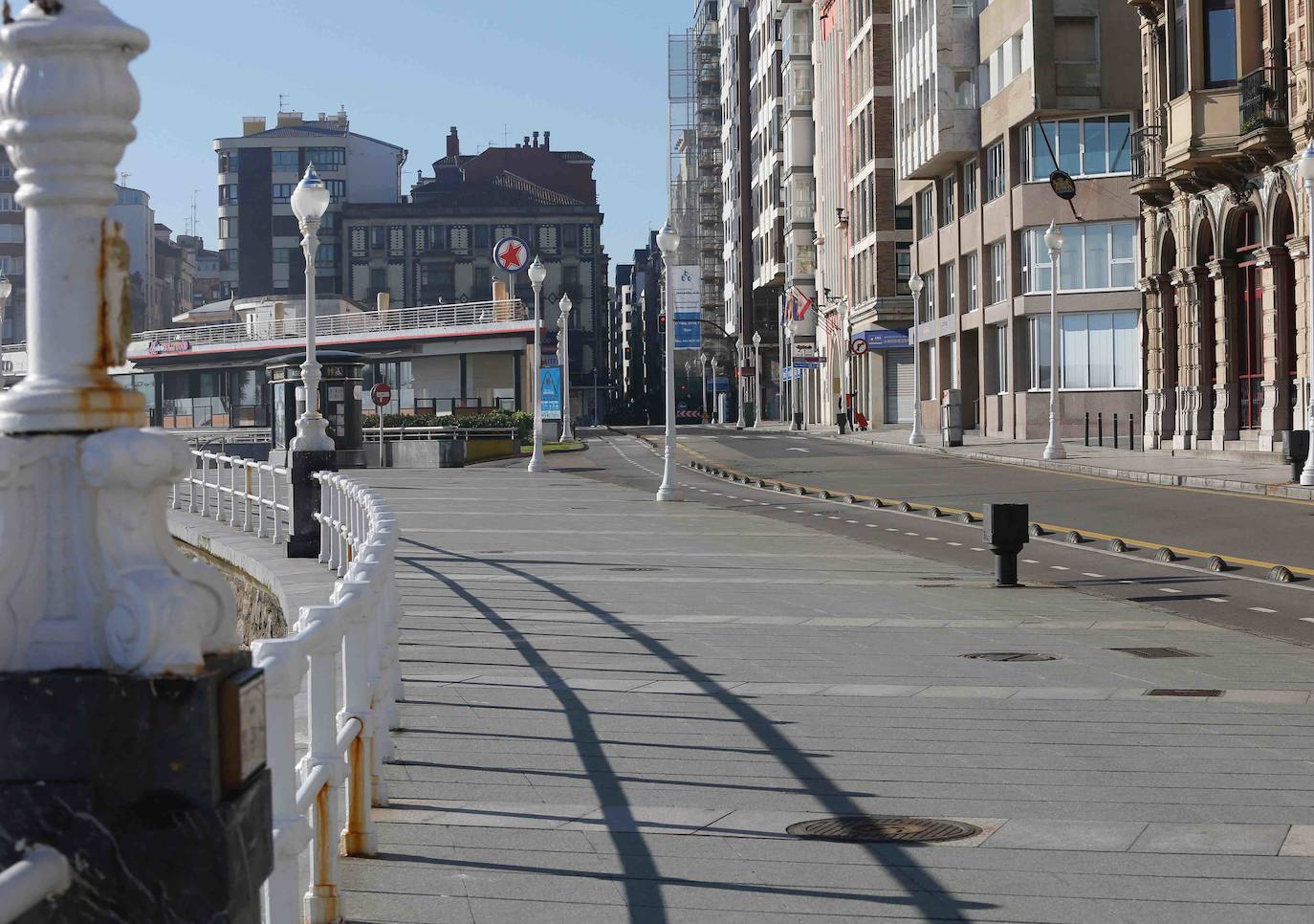 La pandemia ha dejado calles vacías, momentos trágicos y gestos de esperanza en una región que lucha contra la enfermedad.