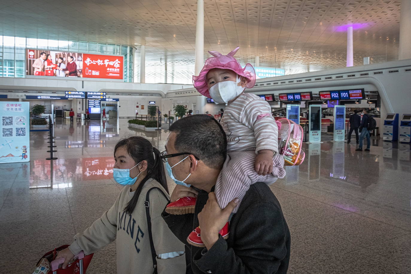En Wuhan, ciudad china donde comenzó la pandemia, se han levantado las restricciones que mantuvieron cerrada la urbe durante 76 días y poco a poco se va recuperando la normalidad