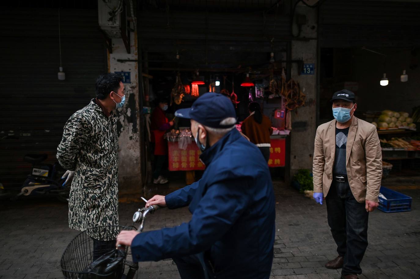 En Wuhan, ciudad china donde comenzó la pandemia, se han levantado las restricciones que mantuvieron cerrada la urbe durante 76 días y poco a poco se va recuperando la normalidad