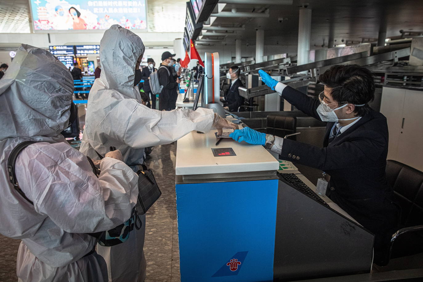 En Wuhan, ciudad china donde comenzó la pandemia, se han levantado las restricciones que mantuvieron cerrada la urbe durante 76 días y poco a poco se va recuperando la normalidad