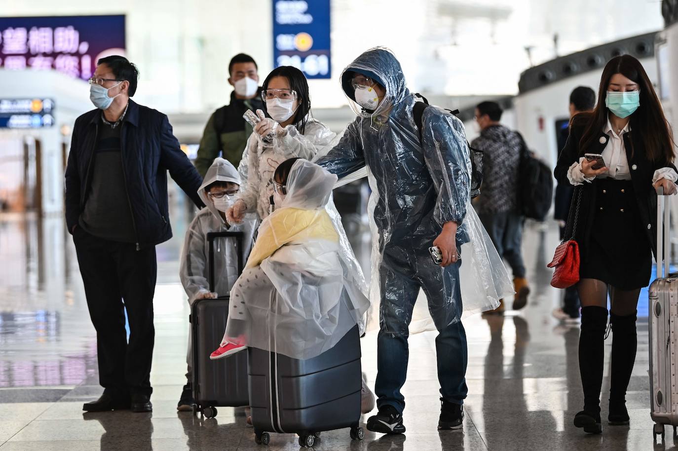 En Wuhan, ciudad china donde comenzó la pandemia, se han levantado las restricciones que mantuvieron cerrada la urbe durante 76 días y poco a poco se va recuperando la normalidad