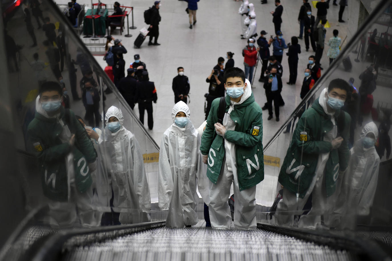 En Wuhan, ciudad china donde comenzó la pandemia, se han levantado las restricciones que mantuvieron cerrada la urbe durante 76 días y poco a poco se va recuperando la normalidad