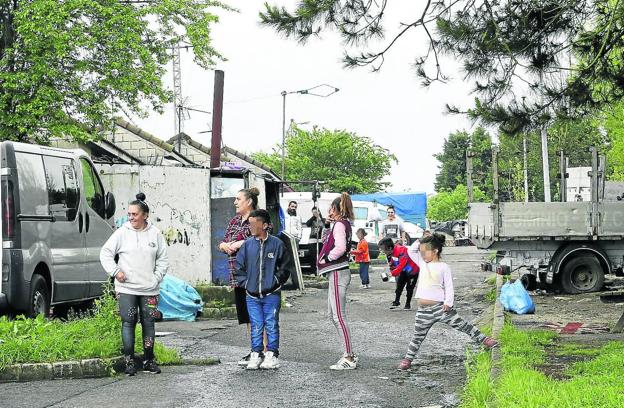 Más de mil personas viven en infraviviendas con «pobreza severa e insalubridad» en Asturias 