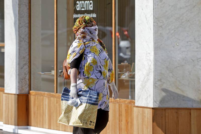 Fotos: Los tipos de mascarillas con los que los asturianos salen a la calle