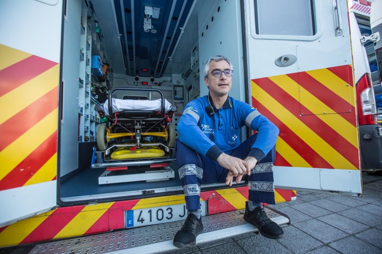 El equipo del SAMU soporta un volumen de trabajo muy superior al habitual. 