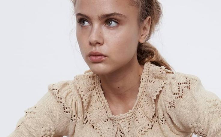 Prendas con cuello 'bobo', la tendencia que arrasará cuando volvamos a la calle