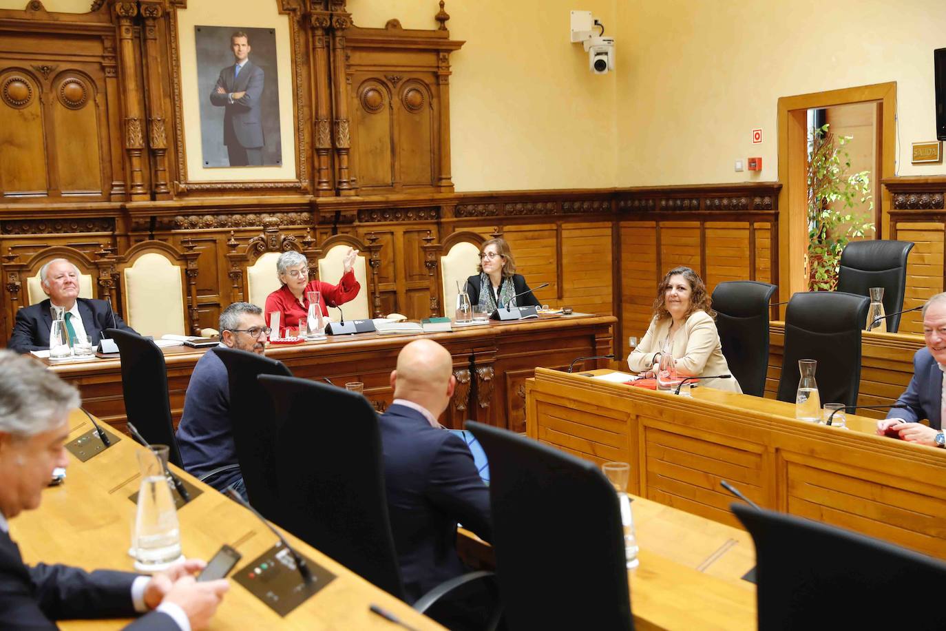 El Pleno apoya promover la Universidad Laboral como Patrimonio de la Humanidad. La declaración institucional del Ayuntamiento con motivo del Día de la Mujer sale adelante con la abstención de Vox.