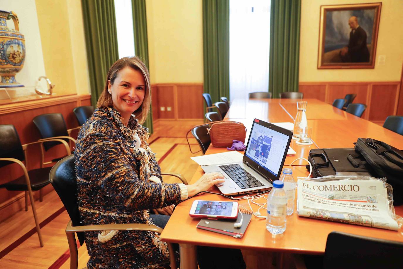 El Pleno apoya promover la Universidad Laboral como Patrimonio de la Humanidad. La declaración institucional del Ayuntamiento con motivo del Día de la Mujer sale adelante con la abstención de Vox.