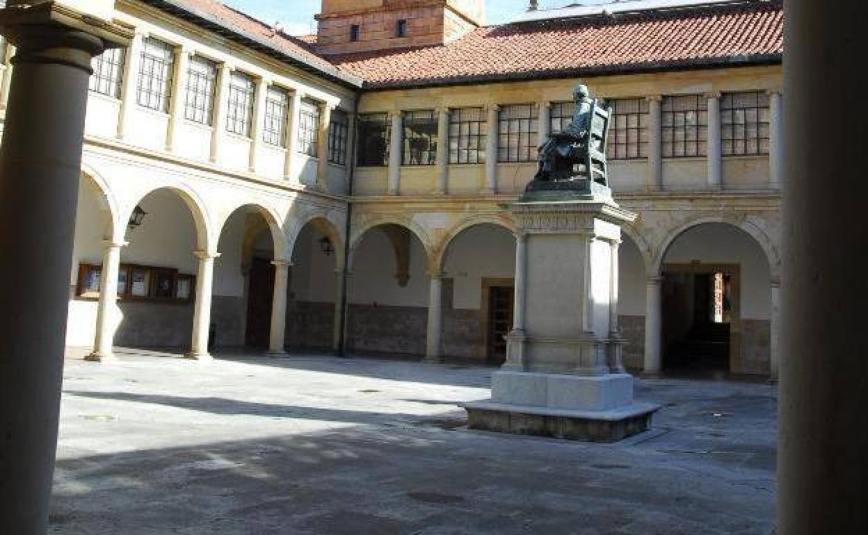 Los decanos de la Universidad de Oviedo, preocupados ante la «proeza» de hacer fiables los exámenes 'online'