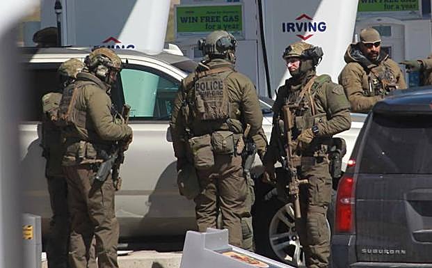 17 muertos en la peor matanza de la historia de Canadá