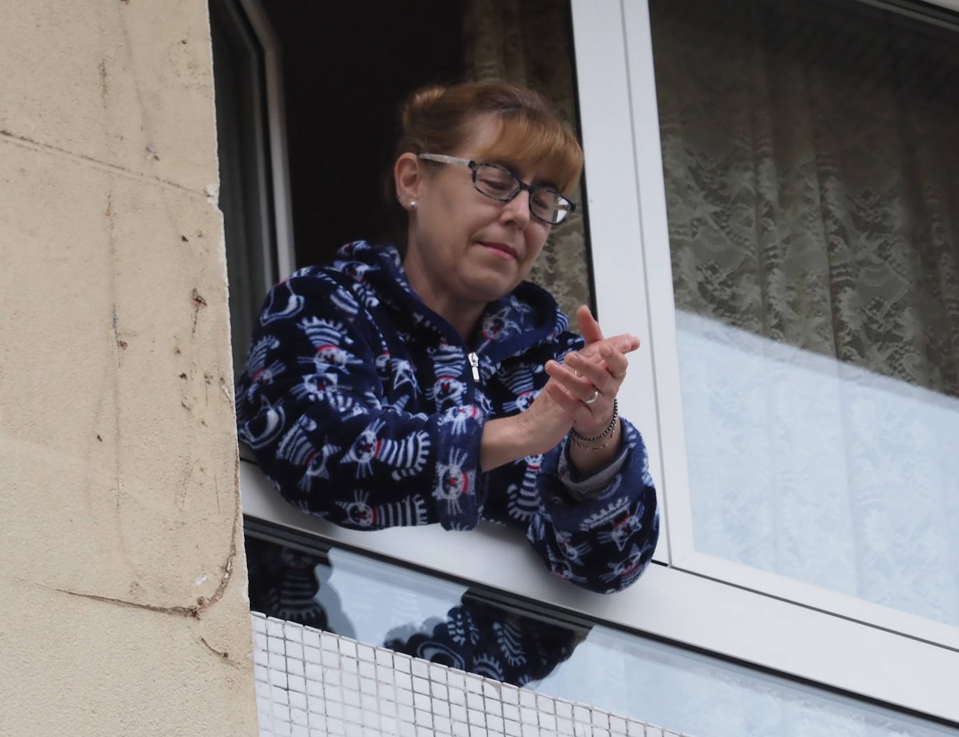 El barrio gijonés de El Coto se ha volcado para celebrar el cumpleaños de su vecina, Andrea, que vive en la calle Conde Toreno.