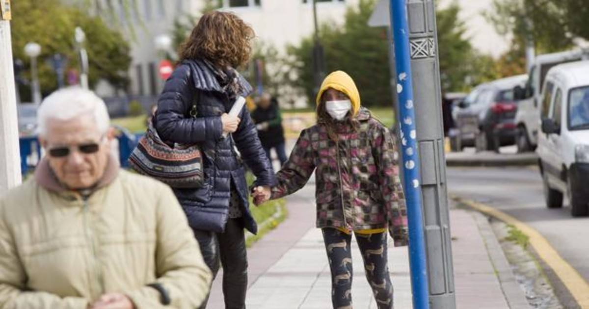 Clamor contra el Gobierno por la limitación de las salidas de los niños: «Les ha faltado urgencias de un hospital»